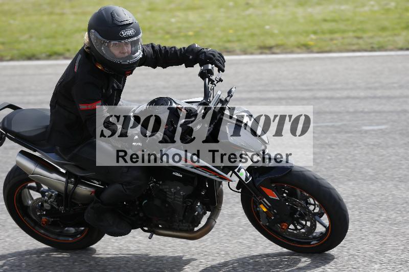 Archiv-2025/10 23.04.2025 Cornu Master School ADR/gruen-vert/25